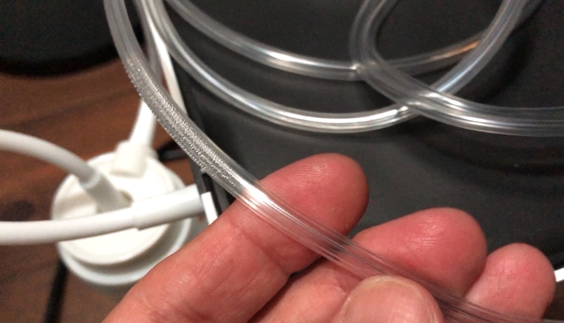 シェルスラン・プロの吸入チューブについた水滴